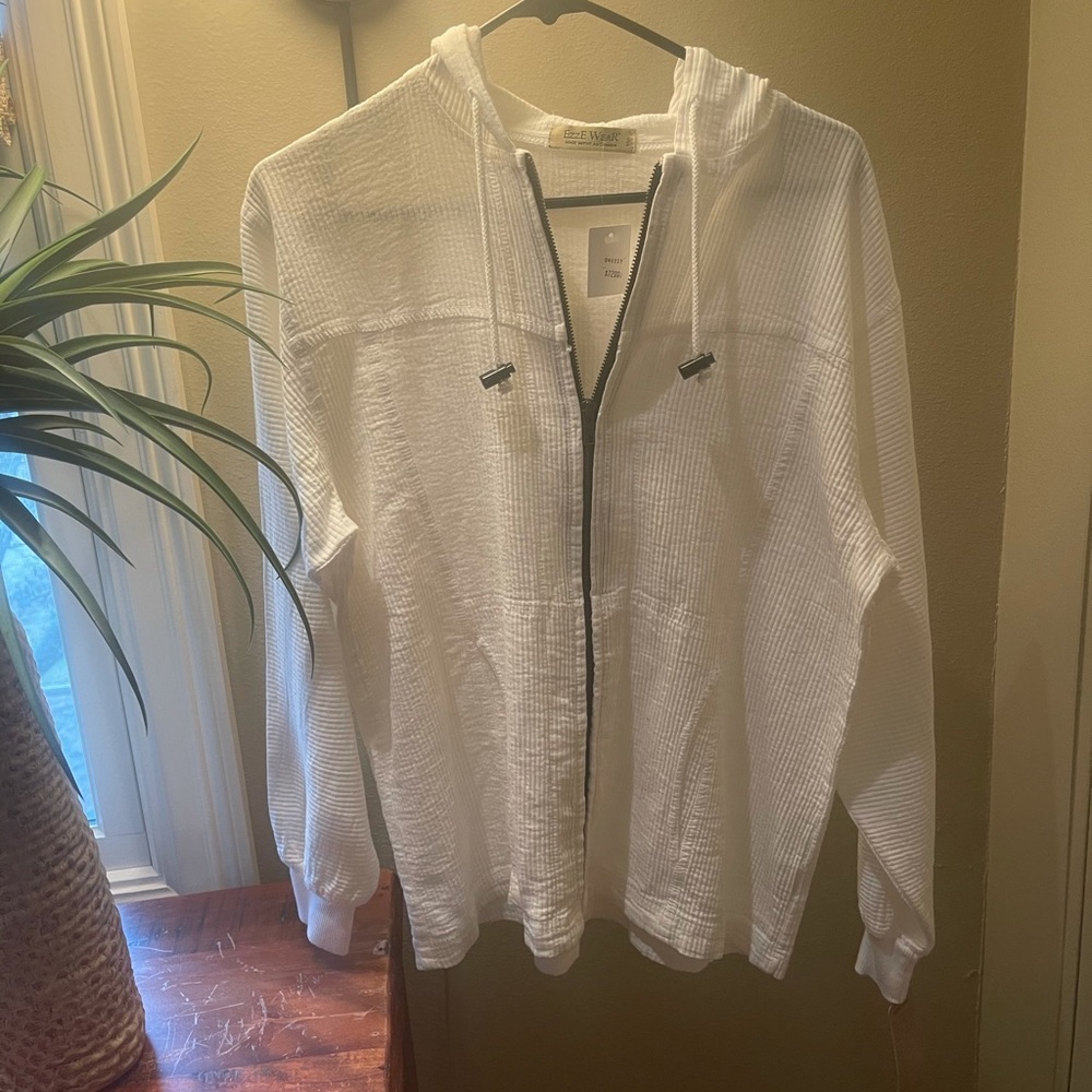 NWT ezzewear hoodie